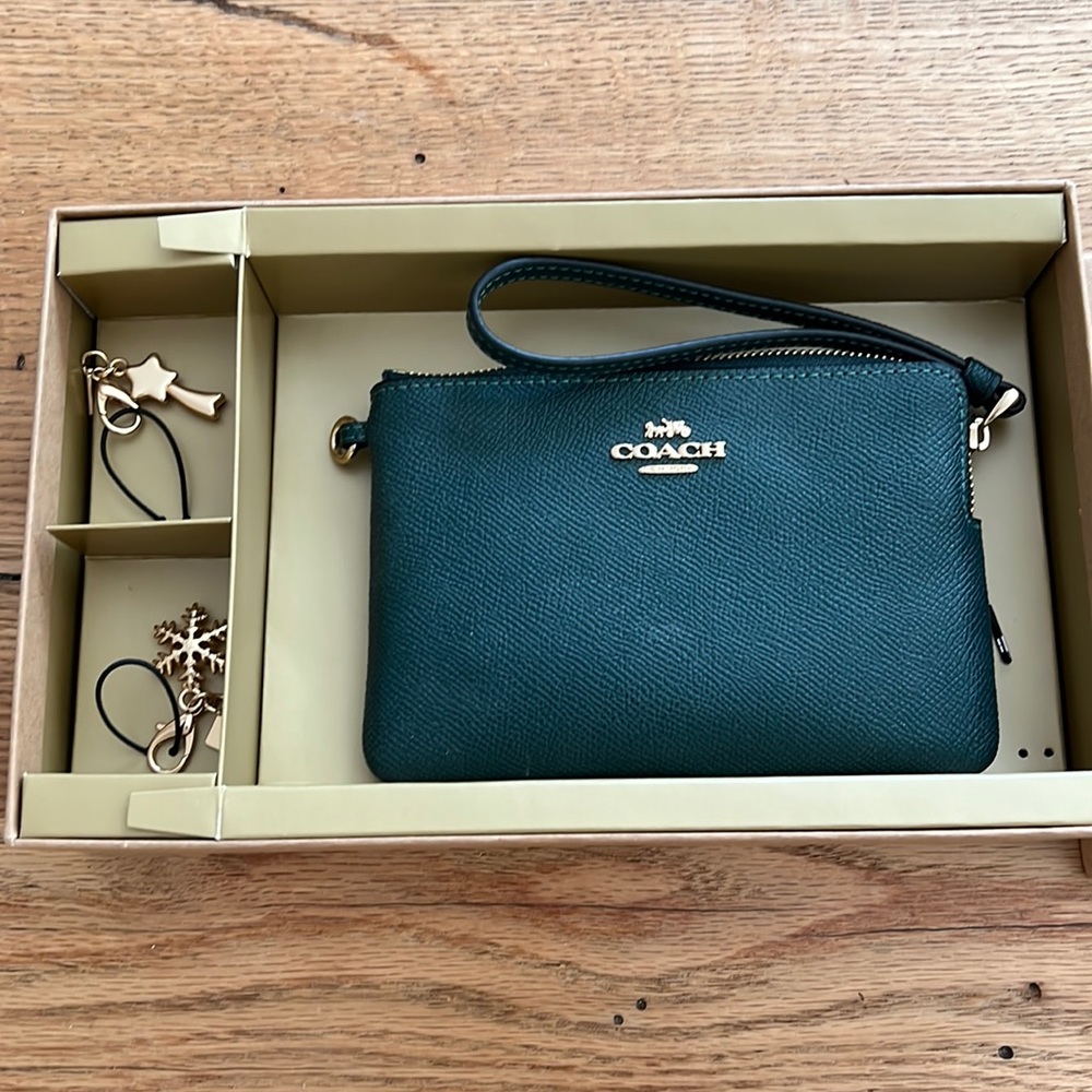 Coach Wristlet - Forrest Green